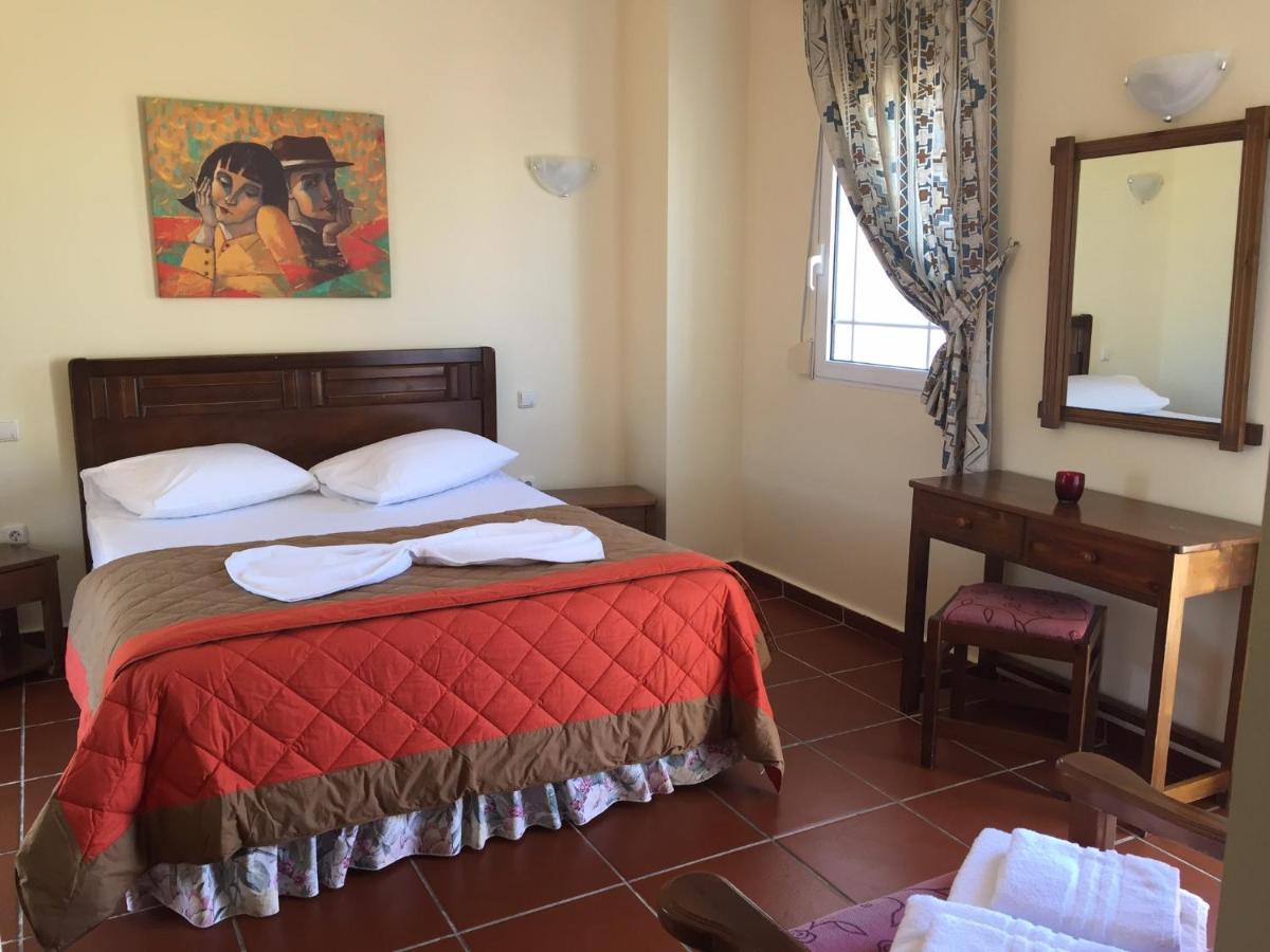 Toulipa Rooms Agia Ermioni Exterior foto
